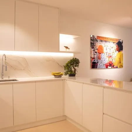 Hamilius Center By Rentaroo Appartement