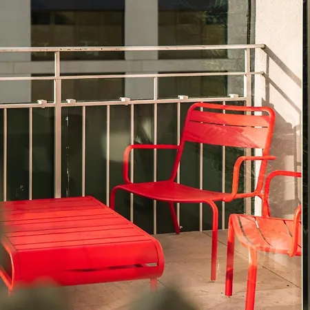 Hamilius Center By Rentaroo