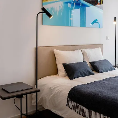 Hamilius Center By Rentaroo Appartement
