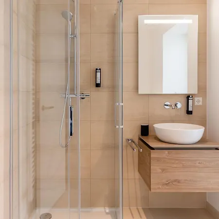 Apartment Hamilius Center By Rentaroo *