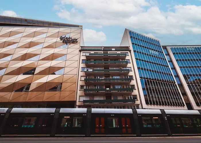 Hamilius Center By Rentaroo Apartment *