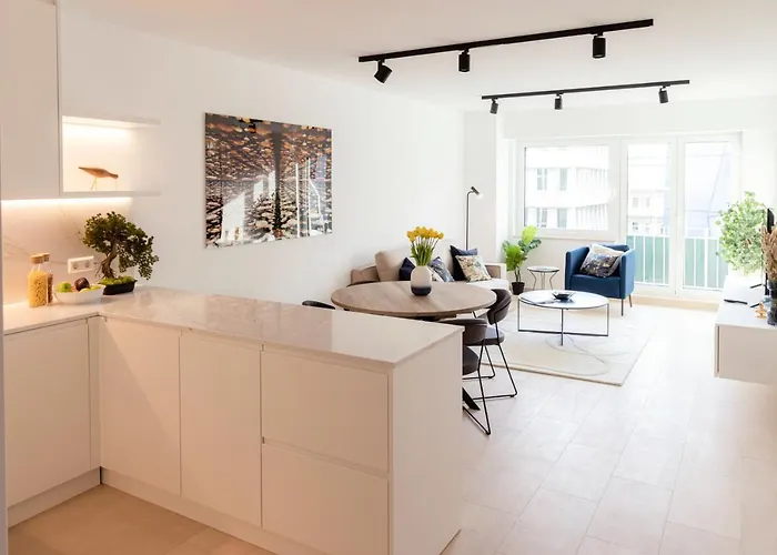 Hamilius Center By Rentaroo