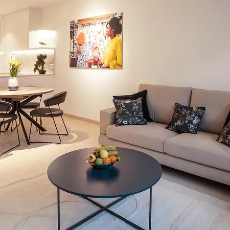 Hamilius Center By Rentaroo